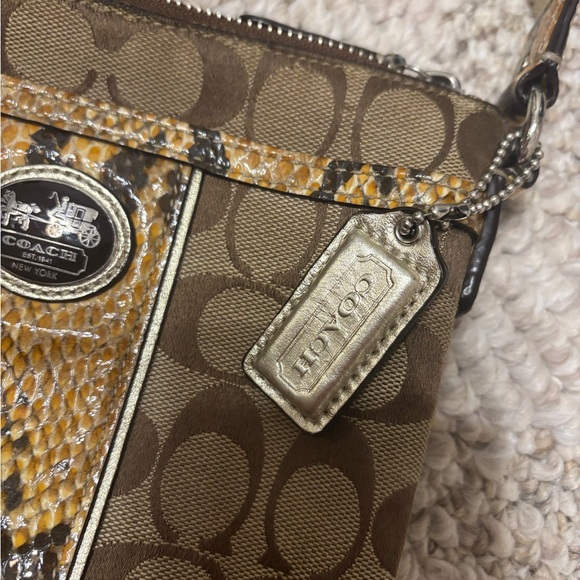 Coach Snakeskin Swingpack Crossbody purse - Picture 2 of 5